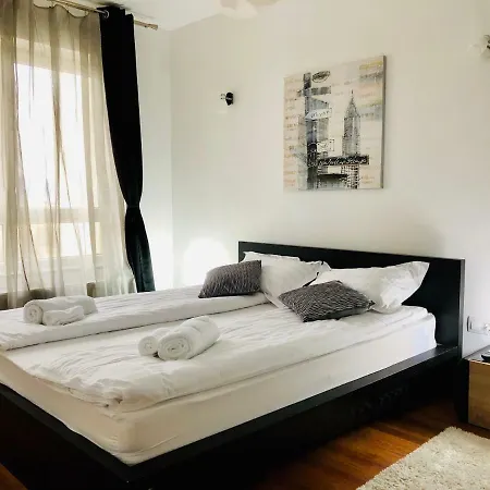 Modern Rent Apartament Брашов